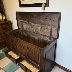 Georgian oak panel Mule chest