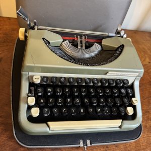 Vintage Imperial Good Companion portable type writer and case