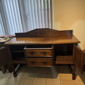 Antique 1900-1915 Carved Tiger Striped Oak Sideboard with Raised Back Panel
