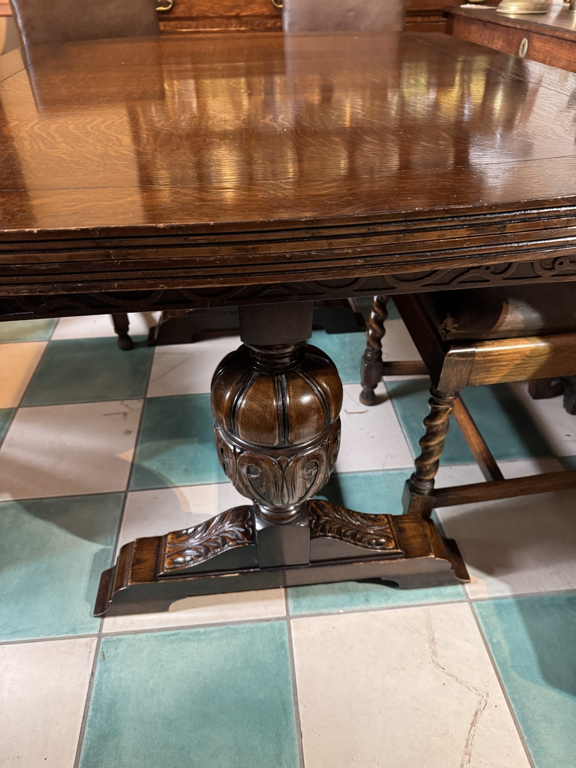 Antique 1900’s Tiger Striped Oak Draw Leaf Expanding Dining Room Table - Image 8